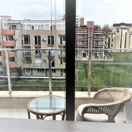 Private Stamopolu Lux *